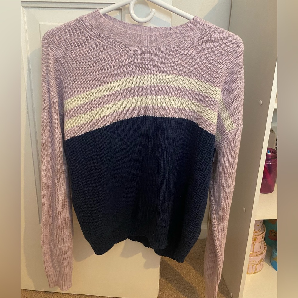 American Eagle sweater